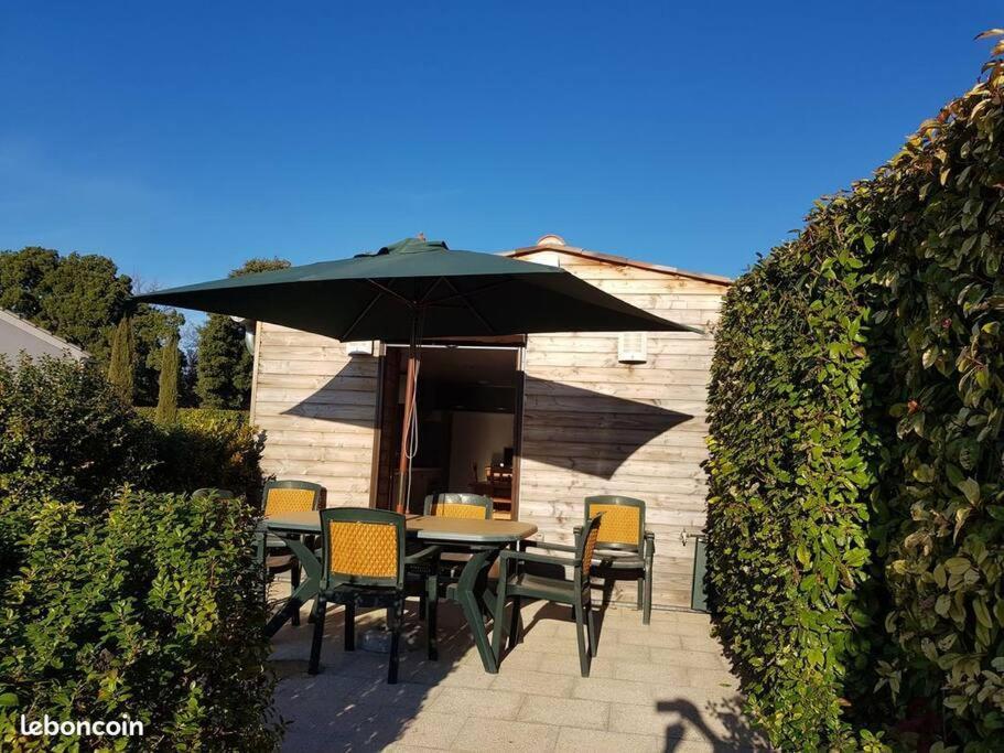 Chalet De Charme Climatise Sur La Route Du Ventoux Carpentras Zewnętrze zdjęcie